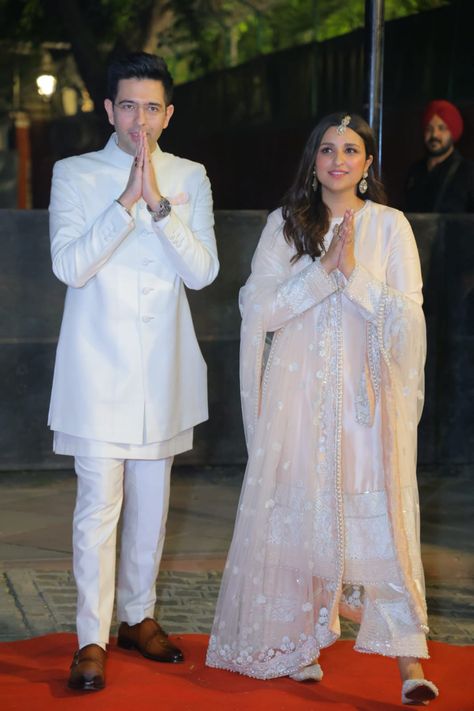 Parineeti Chopra And Raghav Chadha's Pristine Ivory-Hued Engagement Parineeti Chopra Engagement Outfit, Pareeniti Chopra Engagement Dress, Parineeti Chopra Wedding Outfits, Parineeti Chopra Outfits Indian, Parineeti Chopra Wedding, Parineeti Chopra Engagement, Parineeti Chopra Outfits, Pareeniti Chopra, Indian Engagement Outfit