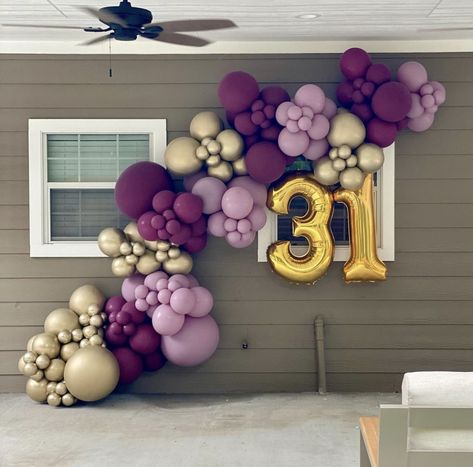 Birthday Balloon Garland Ideas, 30th Balloon Ideas, Shower Balloon Ideas, Baby Shower Balloon Ideas, Balloon Decorations Wedding, Balloon Photo Booth, Wedding Balloon Decor, Balloon Decor Ideas, Balloon Arch Ideas