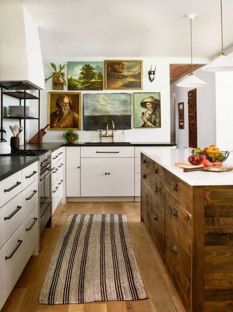 Displaying vintage oil paintings in your kitchen is a nice way to add warmth and character to your decor.  I especially like still life... Lauren Leiss, Portrait Composition, Rustic Wood Cabinets, Lauren Liess, Wood Island, Weekend Reading, Plate Rack, Wood Colour, Wall Kitchen