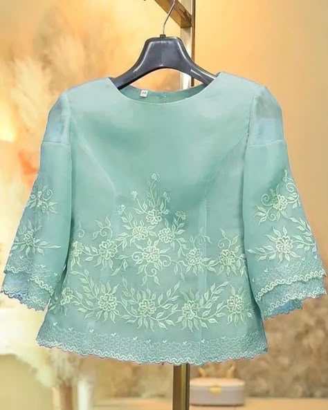 Tajikistan Dress, Simple Blouses, Kebaya Lace, Blouse Tutorial, Filipiniana Dress, Cotton Short Dresses, Western Blouse, Kebaya Brokat, Thai Fashion