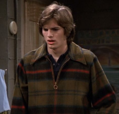 Randy That 70s Show, That 70s Show Kelso Outfit, Kelso Outfits That 70s Show, That 70s Show Outfits Kelso, Michael That 70s Show, Ashton Kutcher That 70s Show, Michael Kelso Aesthetic, That 70s Show Kelso, Michael Kelso Outfit