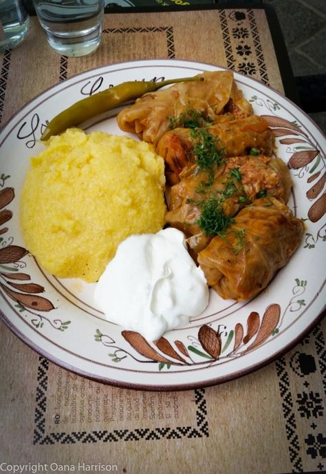 Romanian Food Traditional, Sarmale Recipe, Romanian Christmas, Romania Food, Eastern European Recipes, Instagram Challenge, Traditional Recipes, Romanian Food, European Food