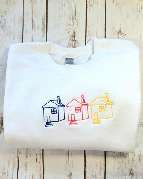 Harrys House Embroidery, Harry Styles Embroidered Sweatshirt, Harry Styles Diy Clothes, Harry Styles Embroidery Ideas, Harry Styles Embroidery Pattern, Harry Styles Pattern, Harry Styles Crafts, Embroidery Harry Styles, Harry Styles Gift Ideas