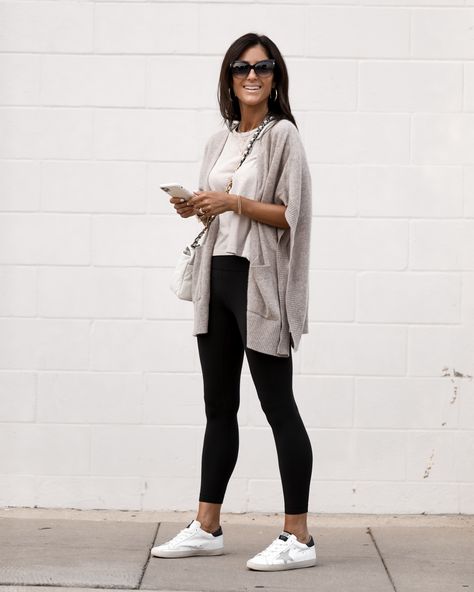 Leggins Outfit, Outfits Leggins, Interior Design Fashion, Look Legging, Black Leggings Outfit, Athleisure Outfits, Cozy Outfit, Mom Outfits, Business Casual Outfits