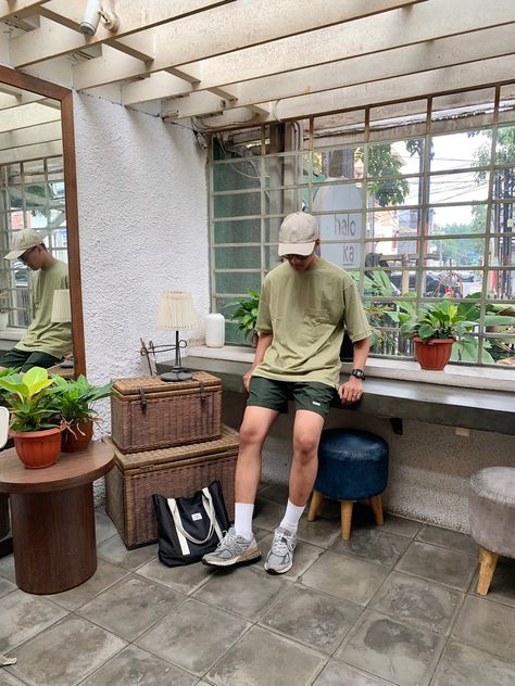 Taiwan Outfit Men, Japan Men Fashion Summer, New Balance Shorts Outfit, Ootd Short Pants Men, Nb 530 Outfit Men, Asics Outfit Men, Short Pants Outfit Men, New Balance Outfit Men, Shorts Outfits Men Streetwear