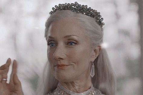 Queen Alysanne, Asoiaf Aesthetic, Queen Ravenna, A Feast For Crows, Joely Richardson, Malfoy Family, House Of Night, Catherine Parr, Long White Hair