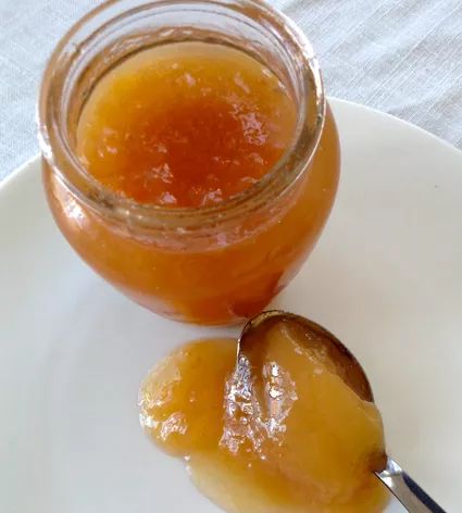 Delicious Spicy Peach Chutney Recipe Peach Chutney Recipes, Spiced Peach Jam, Peach Jam Recipe, Spiced Peaches, Freezer Jam, Peach Jam, Apricot Jam, Chutney Recipes, Jams & Jellies