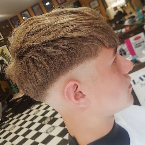 Razor Fade, Bowl Haircuts, 2018 Hair, Crop Haircut, Textured Haircut, Undercut Pompadour, Disconnected Undercut, Haircut Types