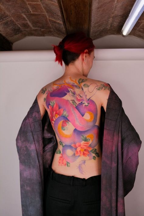 Blossoming Beauty: The Artistic Journey of Svetlana Ehrt | iNKPPL No Tattoo, Black Line Tattoo, Basic Tattoos, Becoming A Tattoo Artist, Tattoo Process, Tattoo Expo, Tattoed Women, Delicate Tattoo, Hot Tattoos