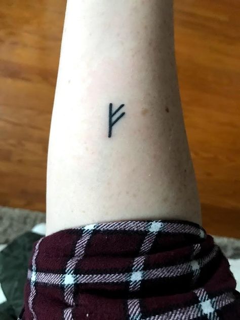 My first tattoo- a fehu rune for my dad (background in comments) by Dave at Stones Throw in Berwyn PA #tattoos #tattoo #beauty Rune Stone Tattoo, Fehu Rune, Fehu Rune Tattoo, Ogham Tattoo, Ireland Tattoo, Viking Rune Tattoo, Arm Sleeve Tattoos For Women, Rune Tattoo, R Tattoo