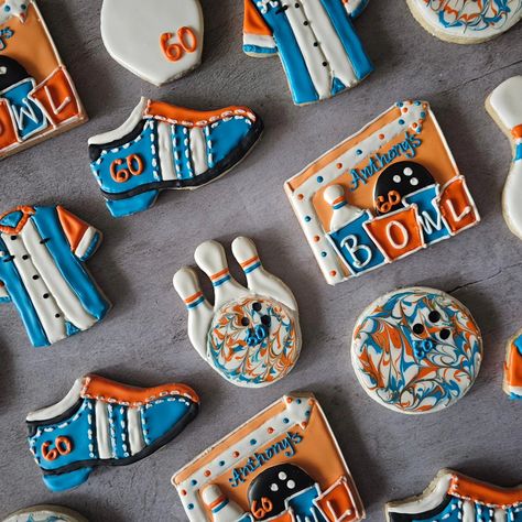 Who doesn't love a bowling birthday party? Time to strike up the fun!! #petitesweetsbydonna #bowling #bowlingparty #bowlingbirthday #bowlingcookies #cookie #cookies #cookiesoffacebook #cookiesoﬁnstagram Bowling Themed Birthday Party, Sports Cookies, Bowling Birthday Party, Bowling Birthday, Bowling Party, Bowling Ball, March 25, Birthday Cookies, Themed Birthday Party