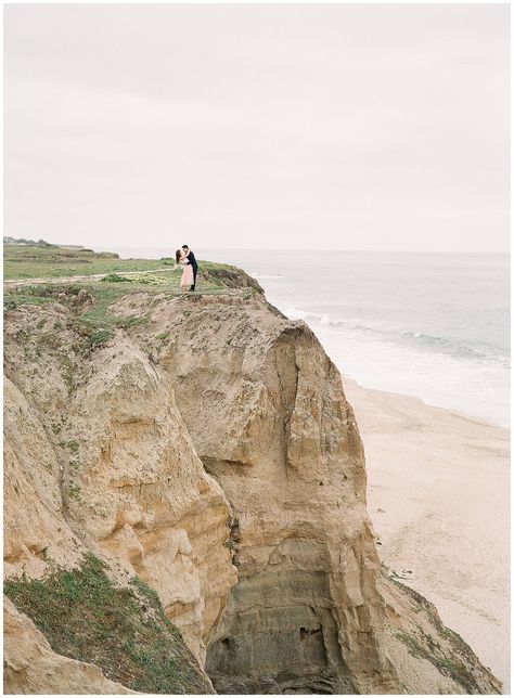 Half Moon Bay engagement photos at The Ritz Carlton Half Moon Bay || The Ganeys Half Moon Bay Engagement Photos, Ritz Carlton Half Moon Bay, Half Moon Bay Wedding, Socal Wedding Venues, California Beach Wedding, Prenup Ideas, Beach Mood, Engagement Pose, Southern California Beaches