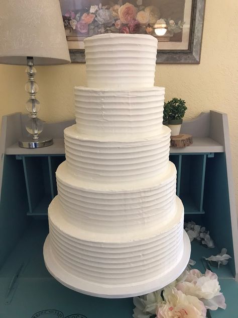 Faux Wedding Cake, Wedding Cake Icing, Fake Wedding Cakes, Three Tier Cake, 3 Tier Wedding Cakes, Wedding Cake Table, Simple Wedding Cake, White Wedding Cake