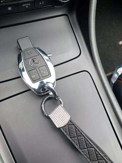 Car Key Aesthetic, Autos Aesthetic, Car Keys Aesthetic, Aesthetic Mercedes, Keys Aesthetic, Key Aesthetic, Kid Friendly Travel Destinations, Valentine Photography, Kid Friendly Trips