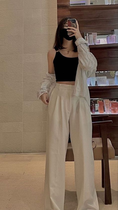 Korean Outfits Trousers, Korean Street Style Summer, Korean Trousers Outfit, Trousers Ootd, Adrette Outfits, Mode Ulzzang, Korean Outfit Street Styles, Diy Vetement, Korean Casual Outfits