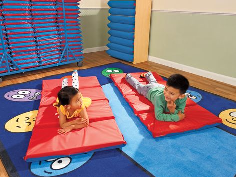 Dual-colored (red-blue) mats help kids, teachers and parents remember which side is the sleeping side versus the floor side. Names tags help keep classrooms as clean as possible by assigning each tot their own mat! ❤️ 💙 💛 The Angeles Rest Nap Mats are available on Amazon! Toddler Nap Mat, Toddler Nap, Welding Technology, Classroom Storage, Nap Mat, Sleeping Mat, Infection Control, Power Nap, Vinyl Cover