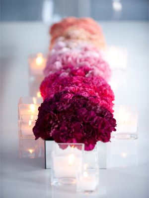 ombre centerpieces Ombre Wedding Flowers, Centerpieces Simple, Ombre Flowers, Ombre Wedding, Centerpieces Wedding, Party Deco, Flowers Arrangements, Have Inspiration, Trendy Flowers