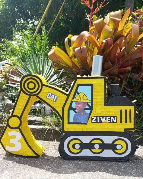 Excavator Pinata, Construction Pinata, Excavator Illustration, Pinatas Ideas, Excavator Cake, Blippi Party, Foto Booth, 2nd Birthday Party For Boys, Construction Cake