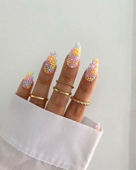 50+ Vacation Nail Ideas For The Perfect Mani! - Prada & Pearls Nail Goals, Daisy Nails, Vacation Nails, Party Nails, Nagel Inspo, Minimalist Nails, Fire Nails, Funky Nails, Pretty Acrylic Nails