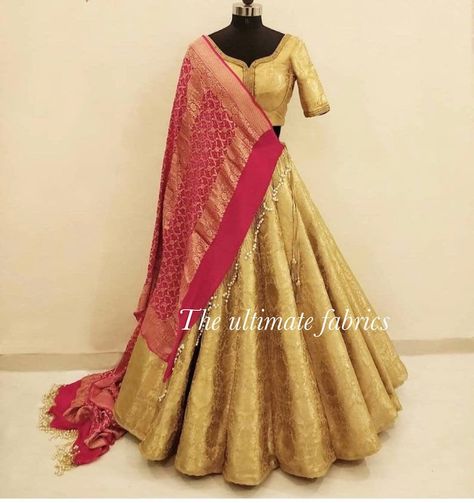 Designer Bridal Lehenga Choli, Designer Skirt, Wedding Lehenga Designs, Lehnga Dress, Designer Bridal Lehenga, Traditional Indian Dress, Half Saree Designs, Choli Designs, Indian Dresses Traditional