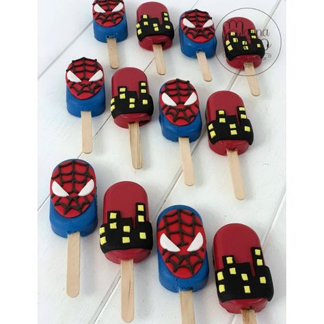 Spider-Man #marinaoteropasteleria #cakesicle #spidermanparty #hombrearaña Spider Man Cakesicles, Spiderman Cakesicles, Spider Man Cake Pops, Spiderman Cakepops, Cake Sicles, Spider Treats, Spiderman Birthday Party Decorations, Easter Cake Pops, Dog Treats Homemade Easy