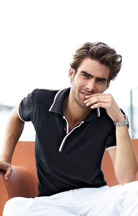 Jon Kortajarena John Kortajarena, Jon Kortajarena, Corte De Cabelo Masculino, Celebrity Dads, Muscle Men, Beauty Videos, Beard Styles, Male Models, Mens Fashion Casual