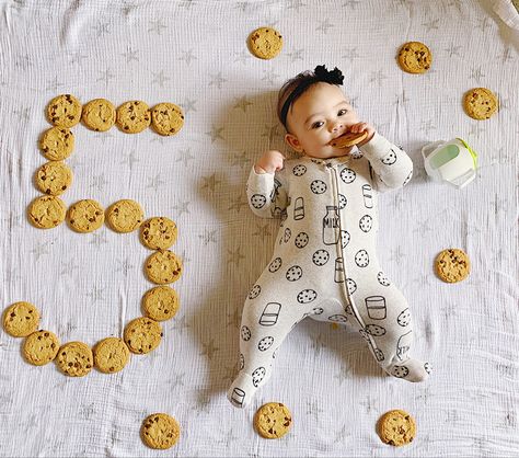 5 Months Picture Ideas, 5 Month Boy Photo Shoot, Ideas For Baby Monthly Pictures, Baby Photoshoot Monthly Ideas, Baby Boy 5 Month Photo Ideas, 5 Month Photo Ideas, 5 Month Pictures, Months Baby Photoshoot, 5 Month Picture Ideas