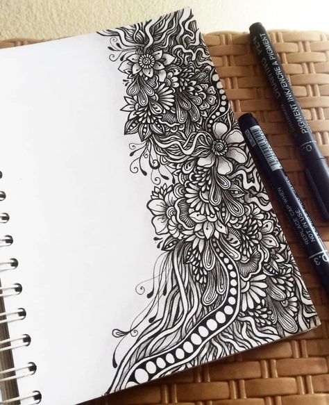 Intricate Drawings, Black And White Drawings, Zentangle Artwork, Doodle Art Journals, Zen Doodle Art, Doodle Art Drawing, Mandala Art Lesson, Sharpie Art, Tangle Art