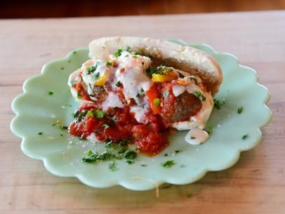 Pioneer Woman Cheesy Meatball Subs, Pioneer Woman Meatball Subs, Cheesy Meatball Subs, Alabama Recipes, Homemade Sandwiches, Meatball Sub Recipe, Cheesy Meatballs, Meatball Subs, Meatball Recipe