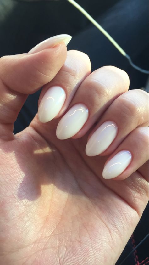 Almond shape. Short Almond Milky Nails, Nails Milky, Almond Nails Pink, Almond Acrylic Nails Designs, White Almond Nails, Florida Nails, Milky Nails, Short Almond Nails, Makeup Hacks Beauty Secrets