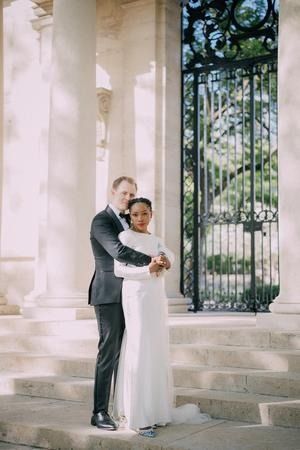 Bride-and-Groom-at-Rodin-Museum-in-Philadelphia,-PA Rodin Museum, City Vibes, Ethereal Wedding, City Hall Wedding, Wedding Photography Tips, City Vibe, Philadelphia Wedding, Quiet Moments, Philadelphia Pa