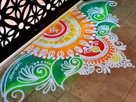 #Diwalirangoli #Peacockrangoli #Diyarangoli #Colourfullrangoli #Easyrangoli #Newrangolidesign #Latestrangoli design #Anamikasrabgavalli #Sanskarbhartirangoli #Colourfullrangoli Rangoli Painting Design, Small Sanskar Bharti Rangoli Design, Diwali Rangoli Sanskar Bharti, Deewali Rangoli Designs, Sanskar Rangoli Designs, Cool Rangoli Designs, Rangoli Designs Sanskar Bharti, Welcome Rangoli Design Entrance, Rangoli Designs Drawing