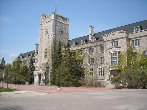 Guelph University, Canadian Things, University Dorms, Higher Learning, O Canada, Dream School, Best University, Beautiful Places On Earth, University Campus