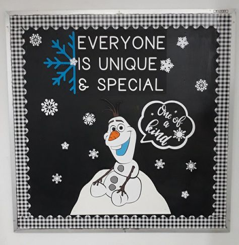 Disney Winter Bulletin Board Ideas, Olaf Bulletin Board Ideas, Winter Ra Bulletin Boards, Olaf Bulletin Board, Frozen Bulletin Board, November Bulletin Boards, Ra Themes, Bulletin Boards Theme, Christmas Bulletin Boards