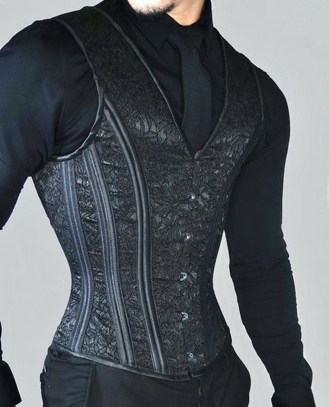 Mens Wedding Corset, Corset Outfit Men Aesthetic, Man Corset Aesthetic, Corsets On Men, Male Corset Fashion, Men With Corset, Corset Men Outfit, Guy In Corset, Corset Men Aesthetic