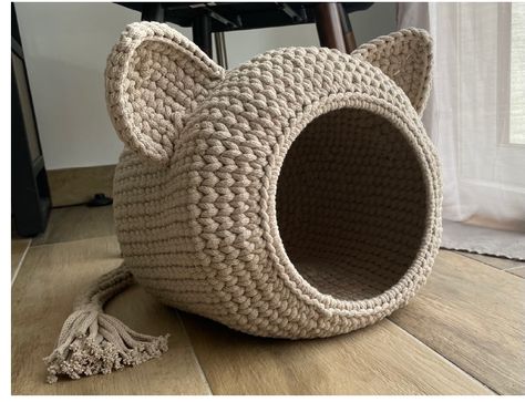 Crochet For Cats, Gato Crochet, Cat Couch, Chat Crochet, Diy Cat Toys, Diy Techniques, Crochet Decoration, Chale Crochet, Cat Room