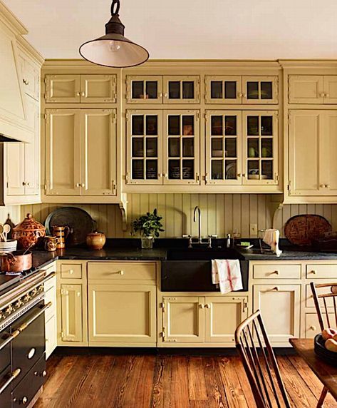 Gil Schafer kitchen in A Place to Call Home Gil Schafer, Kitchen Remodel Countertops, House Restoration, Casas Coloniales, Kitchen Remodel Before And After, Smart Kitchen, Apartment Kitchen, Traditional Kitchen, Kitchen Remodel Idea