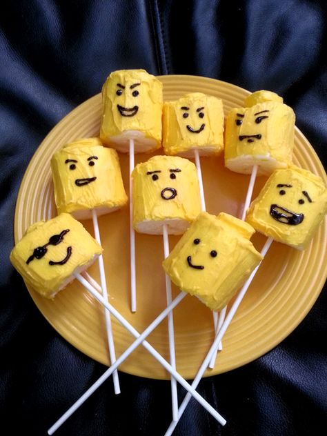 Lego Movie Party themed snacks! - Southern Outdoor Cinema tip for selling more concession at an outdoor movie event. Movie Themed Desserts, Lego Birthday Party Favors, Staff Party Ideas, Legos Birthday Party, Cinema Snacks, Legos Birthday, Lego Movie Birthday, Lego Movie Party, Themed Snacks