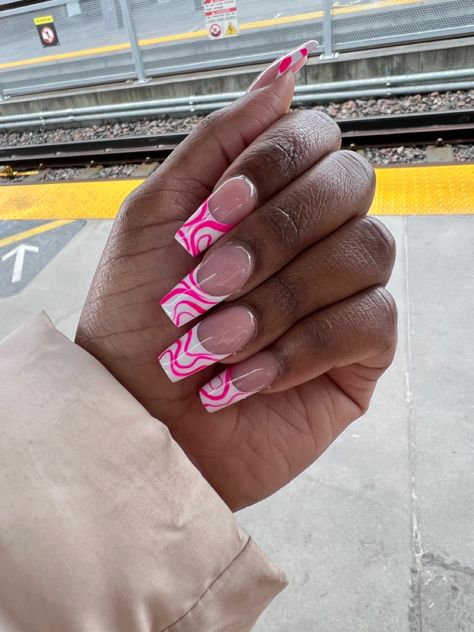 White french tio nails with pink abstract swirls, neutral base acrylic Swirl Design Acrylic Nails, Pink Abstract French Tip Nails, Squigleyline Nails, White French Tip Nails With Pink, Nails With Pink, Abstract Nail Art, French Tip Acrylic Nails, Lines On Nails, Tip Nails