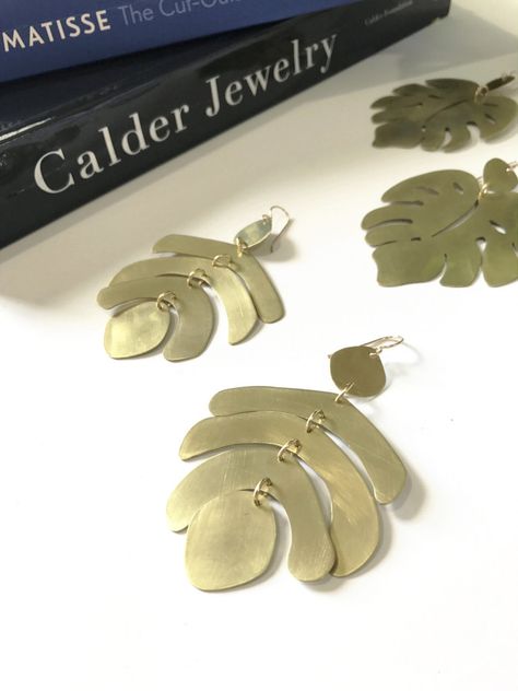 Calder Jewelry, Jewelry Expensive, Pageant Jewelry, Jewelry By Brand, Earring Inspiration, Jewelry Mens, Statement Earring, Earrings Inspiration, Plastic Jewelry