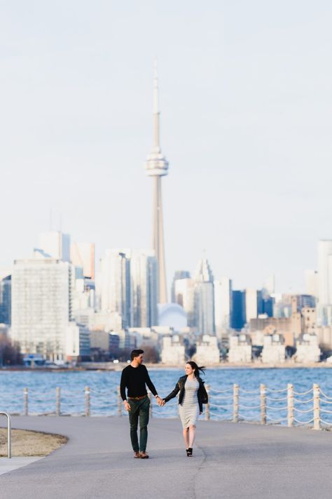 Canada Couple Photos, Trillium Park Toronto, Toronto Couple Photoshoot, Toronto Engagement Shoot, Waterfront Photoshoot, Toronto Photoshoot, Toronto Couple, Toronto Pictures, Toronto Canada Travel