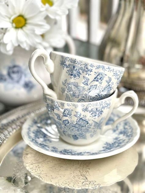 Blue And White Tea Party, Blue Tea Party, Brett Waterman, Wedding Tea Cups, Small Blue Flowers, Blue And White Dinnerware, Blue Garland, Gentle Style, White Tea Cups