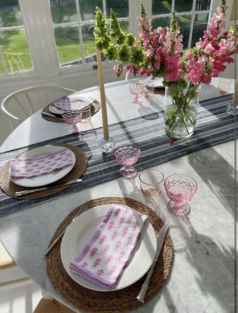 Tablescape Aesthetic, Girly Core, Birds Chirping, Party Tablescapes, Morning Vibes, Flowy Dresses, Spring Tablescapes, Table Setting Decor, Spring Tulips