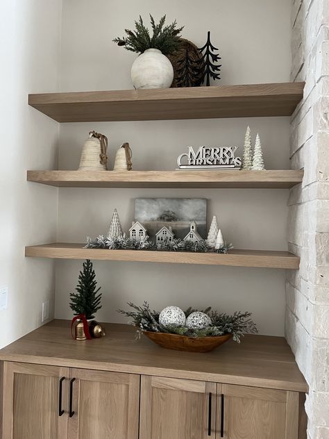 Decor For Shelves, Home Christmas, Xmas Decor, Shelf Ideas, Xmas Decorations, New Homes, New Home, Shelves, Christmas