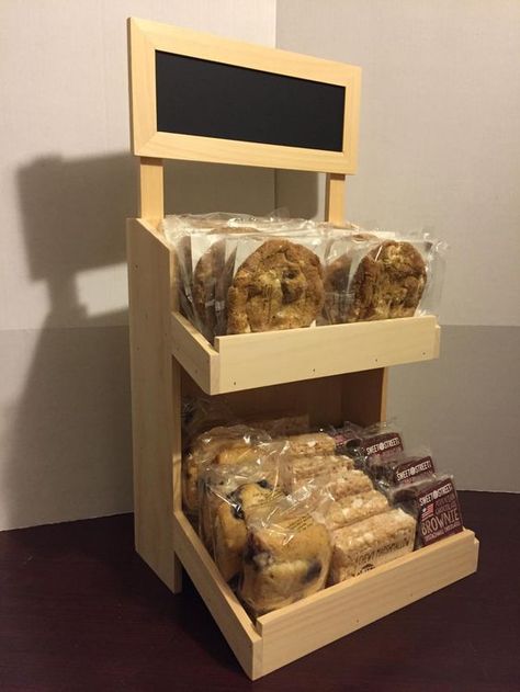 Diy Food Display, Bread Display, Cake Pop Displays, Cookie Display, Wood Packaging, Bakery Decor, Bakery Display, Boutique Display, Diy Display