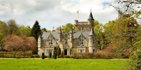 Scottish Castles For Sale, Scottish Mansion, Edwardian Homes, Castles For Sale, Houses For Sale Near Me, Chateau House, Country Mansion, Country Property, Scottish House