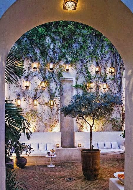 Terasse Ideas, Jade Jagger, Patio Interior, Outside Living, Outdoor Inspirations, Moroccan Decor, Courtyard Garden, Climbing Plants, House Doctor