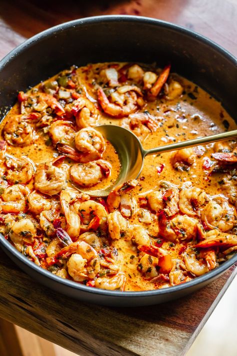 Pan Seared Shrimp, Easy Shrimp And Grits, Southern Shrimp And Grits, Shrimp N Grits Recipe, Keto Seafood, Cheesy Grits, Grits Recipe, Shrimp Grits, Best Seafood Recipes