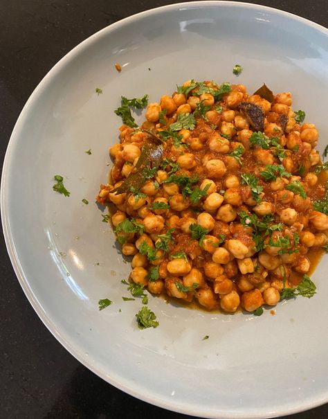 Afghan chickpea curry (Nakhot) Afghani Chickpeas, Pakistani Chickpea Recipes, Afghan Chickpeas Recipe, Afghan Chickpeas, Vegan Afghan Recipes, Afghani Cuisine, Afghan Dishes, Afghan Recipes, Afghani Food