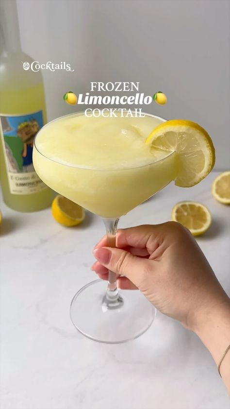 Cocktails (21+ to follow) | If you love citrus, you’re going to want to try this Frozen Limoncello Cocktail🍋✨ It’s smooth, refreshing, and absolutely delicious🤩 Tag a… | Instagram Limoncello Cocktail, Homemade Fruit Snacks, Limoncello Cocktails, Frozen Cocktail Recipes, Lemon Cocktail, Fruit Smoothie Recipes Healthy, Cocktail Drinks Alcoholic, Yummy Alcoholic Drinks, Best Party Food